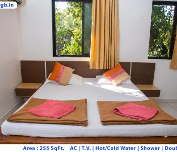 Ghanvatkar-Bunglow-Alibaug-Room-7-AC-Room